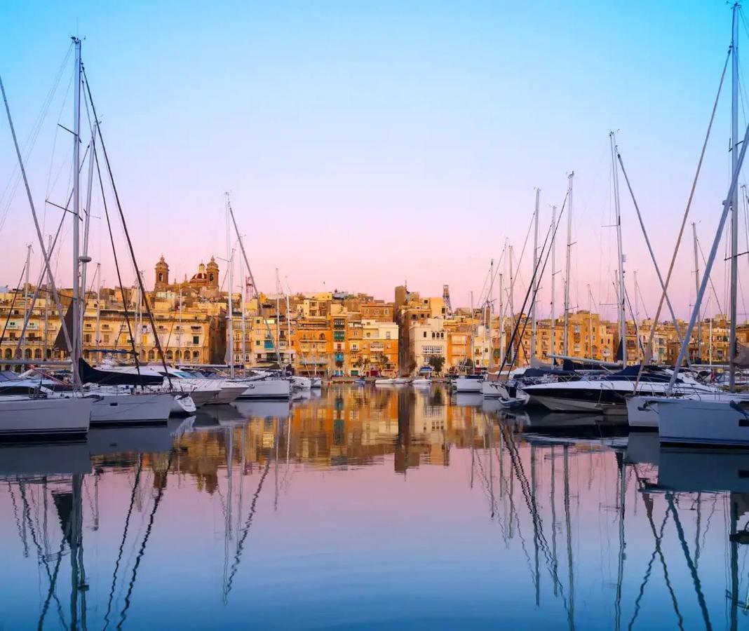Отель Ninety Eight Boutique Living Cospicua Экстерьер фото